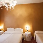 Columbia Hotel Roma