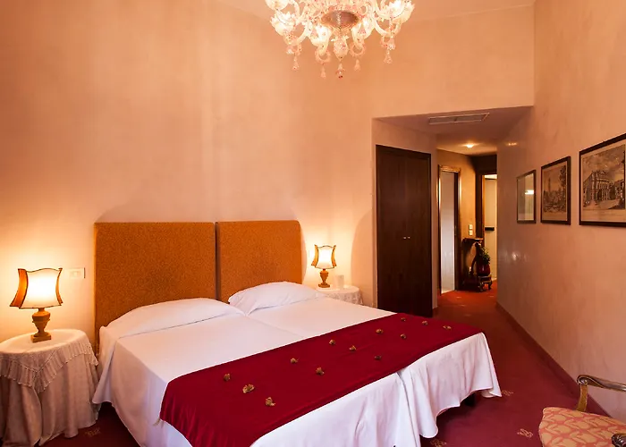 Hotell Columbia 3*